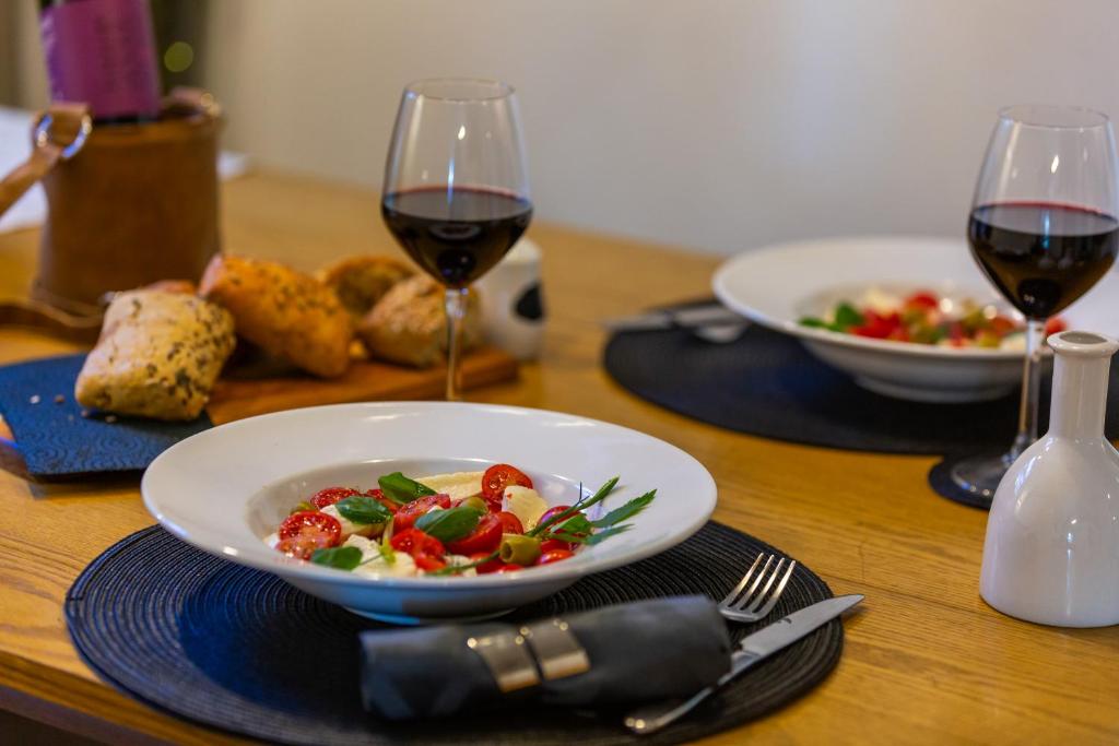 Elegant apartment atmosphere at CAROVO 7