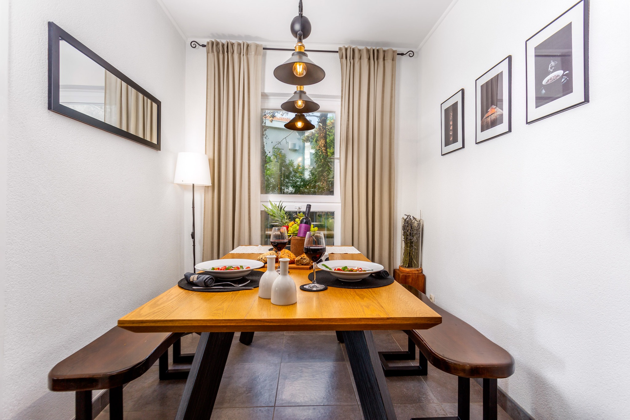 Dining and living area at CAROVO 7