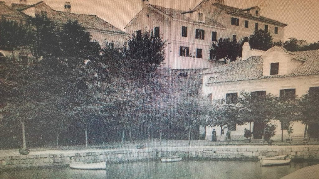 Historic waterfront at Carovo Bay, Kraljevica — Villa / Hotel Carovo era